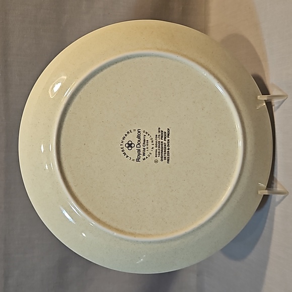 NEW Royal Doulton Wild Cherry 1038 Salad Plate Lambethware - Picture 2 of 5